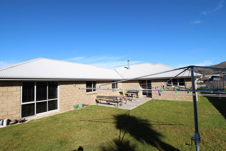 Photo of property in 29 Albert Drive, Clyde, 9330