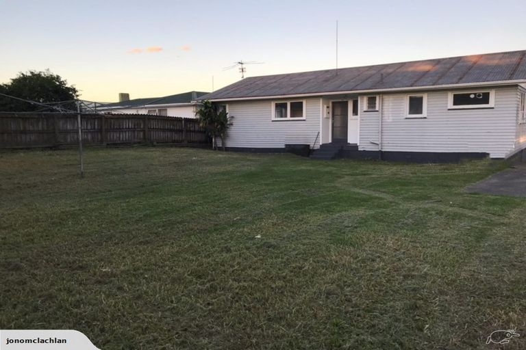 Photo of property in 12 Mascot Avenue, Mangere, Auckland, 2022