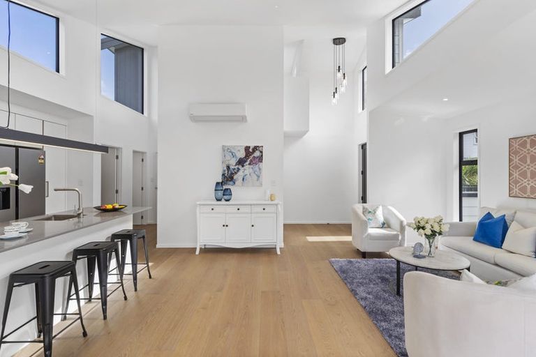 Photo of property in 54a Awaroa Road, Sunnyvale, Auckland, 0612