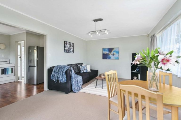 Photo of property in 1/6 Ray Small Drive, Papakura, 2110