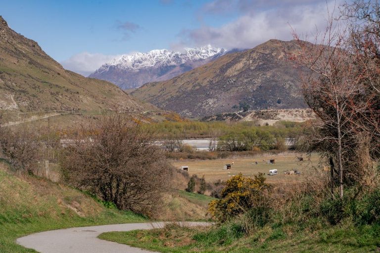 Photo of property in 4 Keble Lane, Lower Shotover, Queenstown, 9304