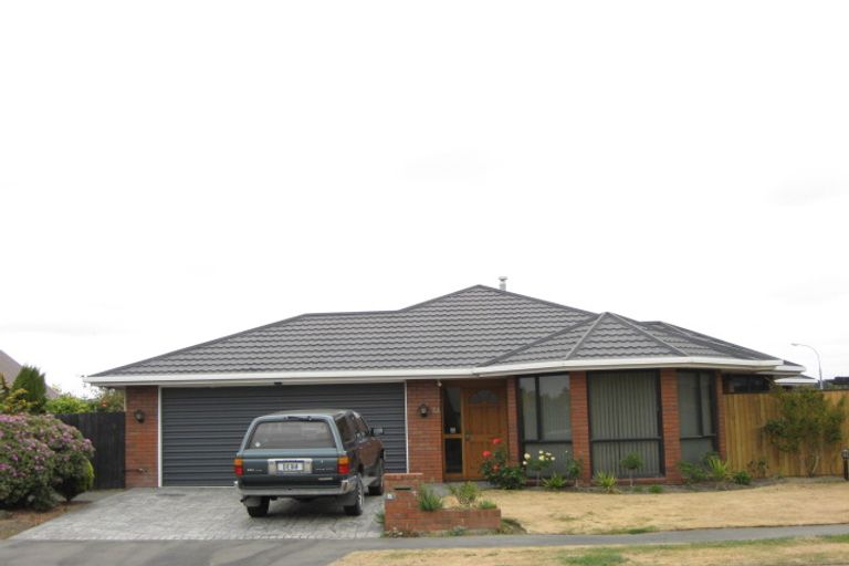 Photo of property in 25 Anglesea Avenue, Parklands, Christchurch, 8083