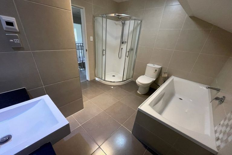 Photo of property in 25 Terrasini Drive, Flat Bush, Auckland, 2019