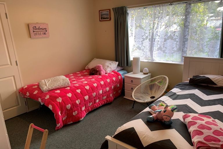 Photo of property in 32a Pine Road, Orewa, 0931