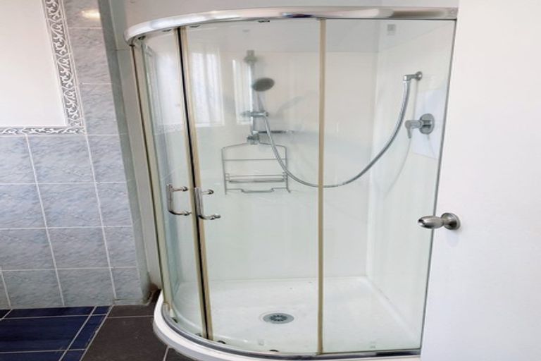 Photo of property in 329 East Coast Road, Mairangi Bay, Auckland, 0630