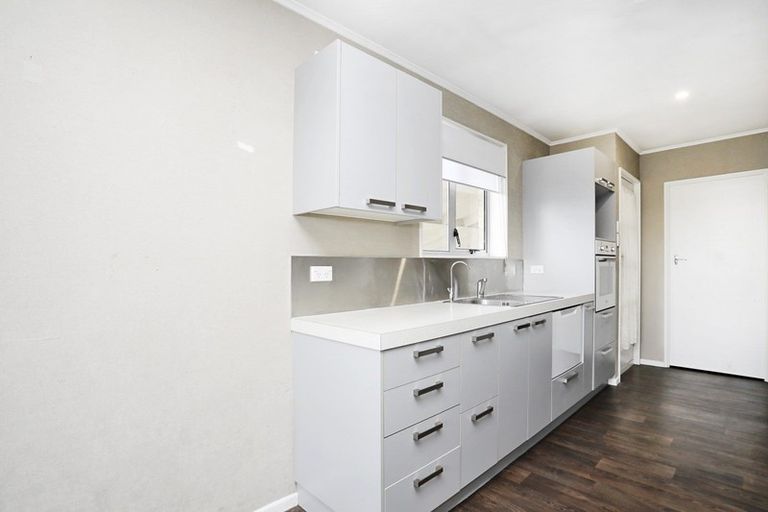 Photo of property in 100 Dunbeath Crescent, Kew, Invercargill, 9812