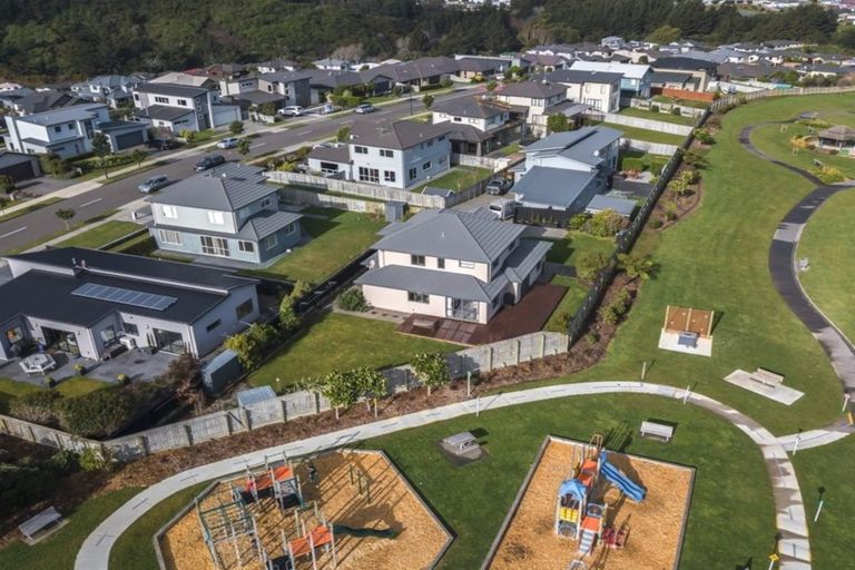 Photo of property in 141 Te Puia Drive, Aotea, Porirua, 5024