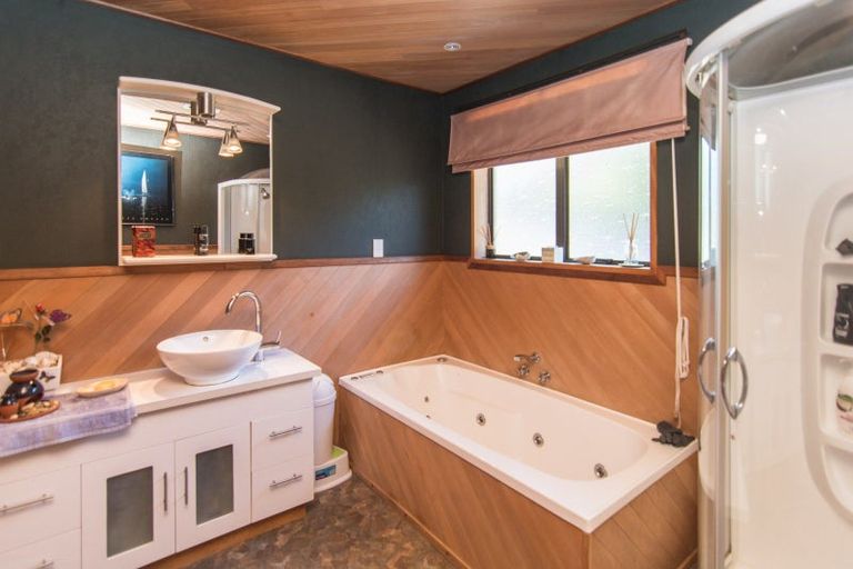 Photo of property in 32 Thackeray Street, Saint Andrews, 7988