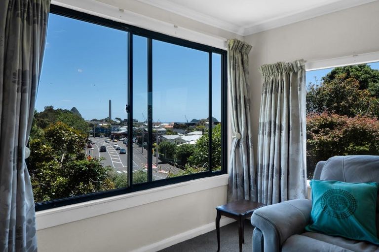 Photo of property in 383 Saint Aubyn Street, Moturoa, New Plymouth, 4310