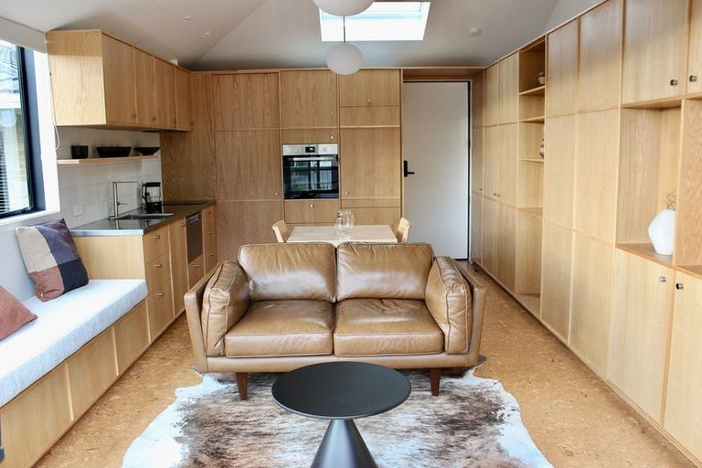 Photo of property in 7 Tanera Crescent, Brooklyn, Wellington, 6021