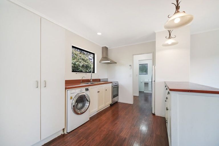 Photo of property in 18 Pinotage Place, Huapai, Kumeu, 0810