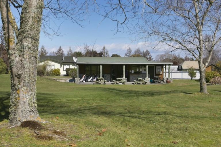 Photo of property in 135 Kenrigg Road West, Kinloch, Taupo, 3377