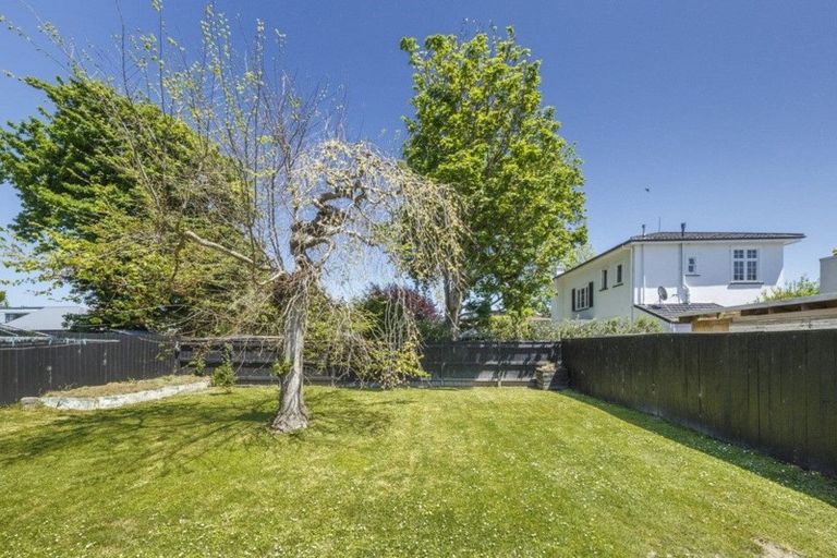 Photo of property in 5a Guy Avenue, Takaro, Palmerston North, 4410