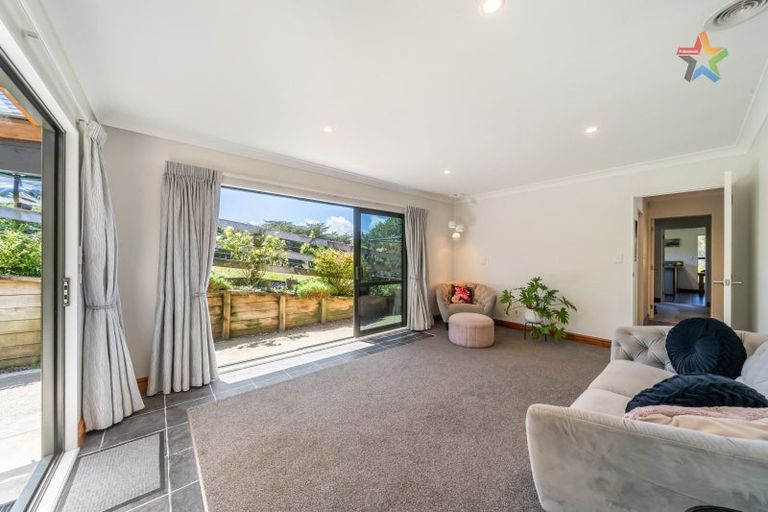 Photo of property in 60 Kakariki Way, Whitemans Valley, Upper Hutt, 5371