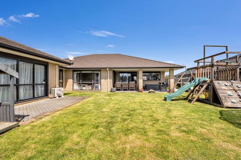 Photo of property in 15 Carroll Place, Owhata, Rotorua, 3010
