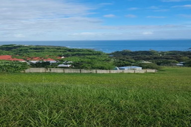 Photo of property in 13 Nancy Wake Place, Cable Bay, 0420