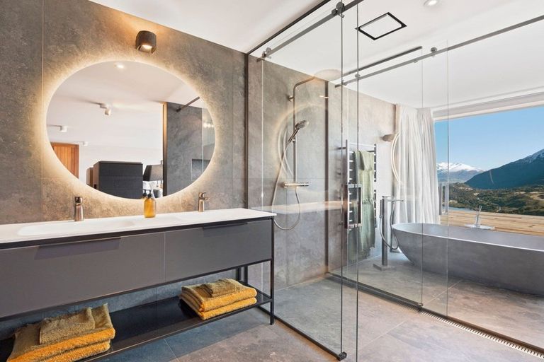 Photo of property in 673 Glenorchy-queenstown Road, Closeburn, Queenstown, 9371