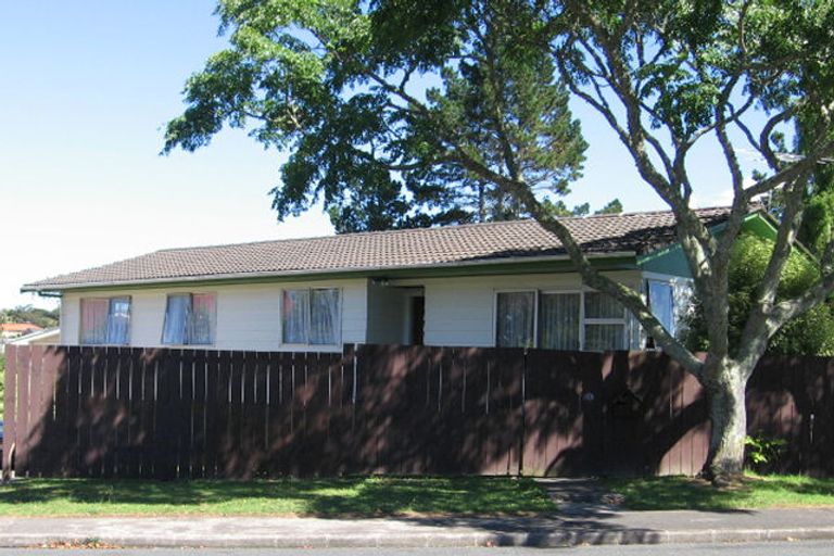 Photo of property in 91 Oreil Avenue, West Harbour, Auckland, 0618