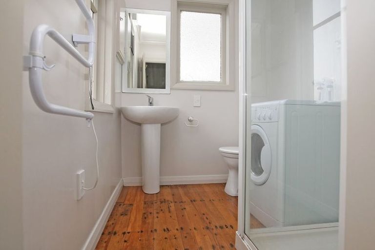 Photo of property in 3/30 Garden Road, Northland, Wellington, 6012