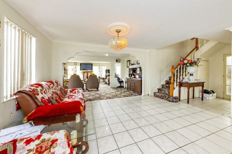 Photo of property in 119 Beaumonts Way, Manurewa, Auckland, 2102