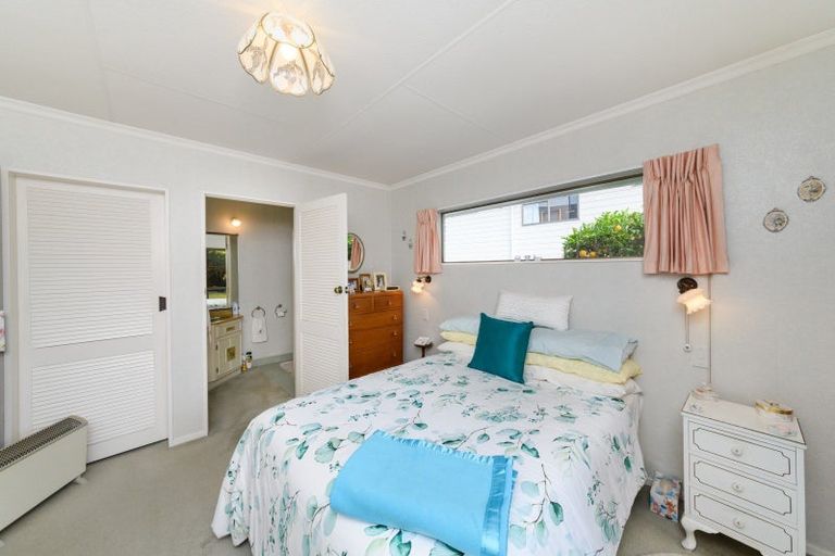 Photo of property in 20 Caulfield Place, Awapuni, Palmerston North, 4412