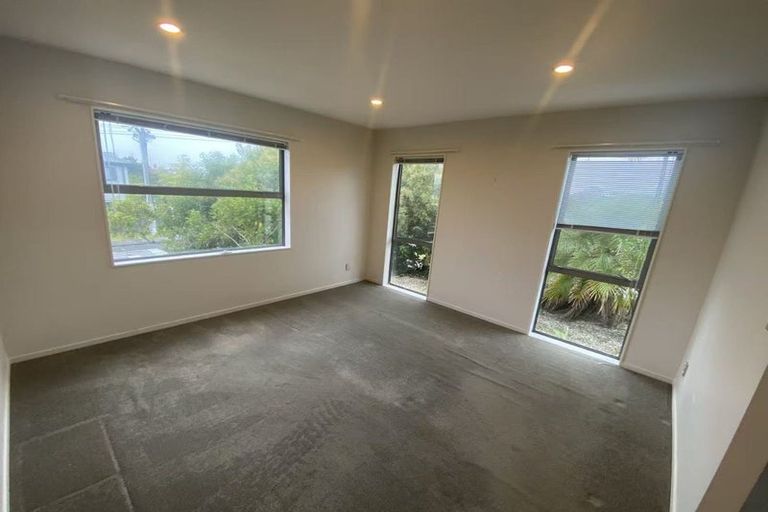 Photo of property in 27 Matipo Road, Te Atatu Peninsula, Auckland, 0610