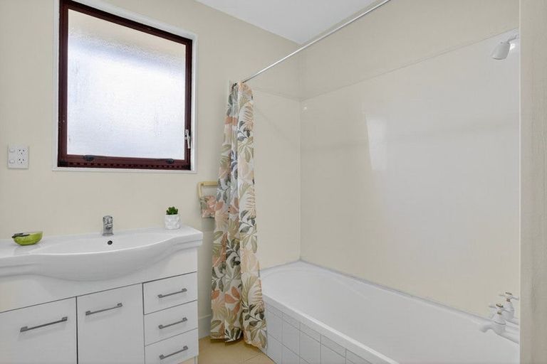 Photo of property in 43b Beatty Road, Pukekohe, 2120