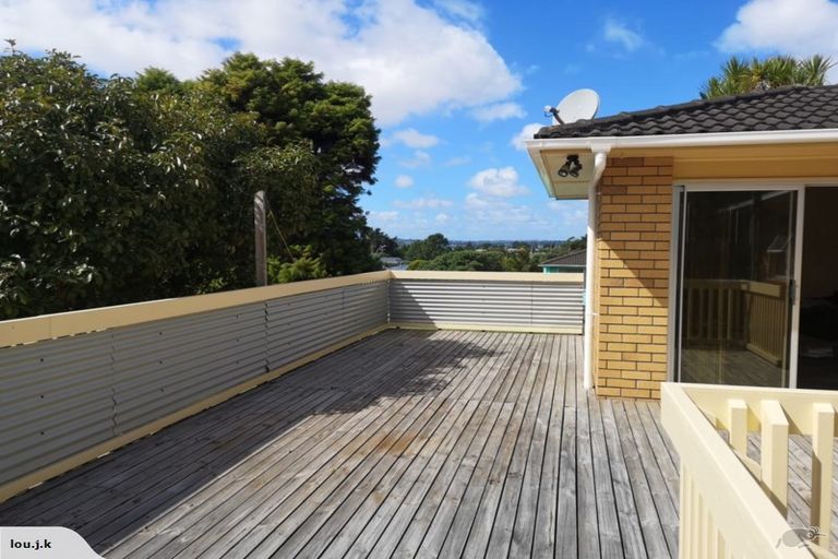 Photo of property in 15 Harmel Road, Glendene, Auckland, 0602