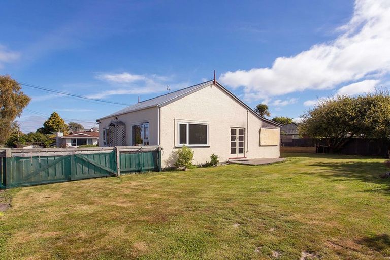 Photo of property in 10 Sefton Street, Belfast, Christchurch, 8051