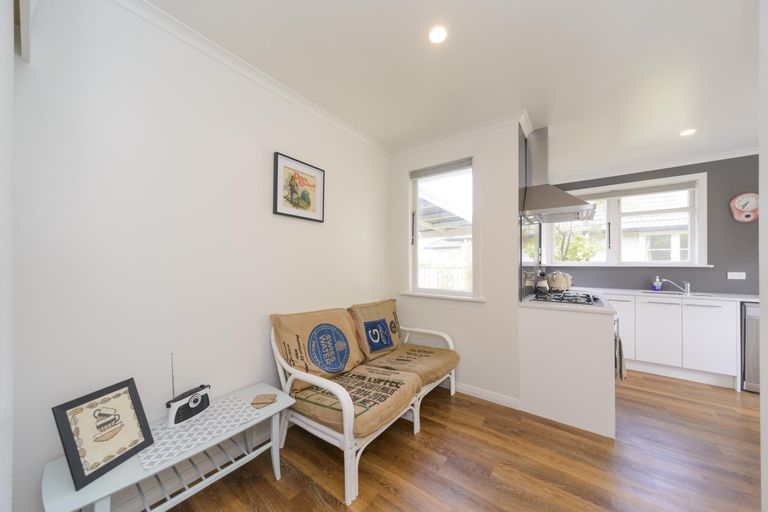 Photo of property in 24 Manchester Street, Takaro, Palmerston North, 4412