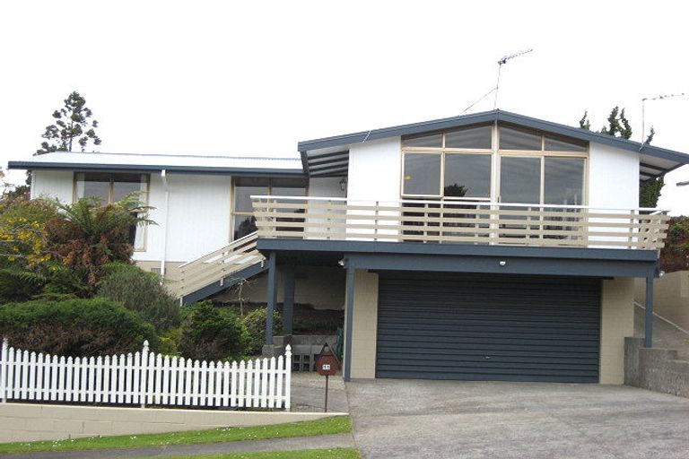 Photo of property in 11 Nevada Drive, Merrilands, New Plymouth, 4312