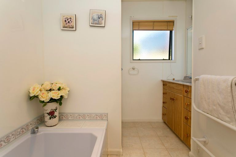 Photo of property in 20 Motutaiko Street, Taupo, 3330