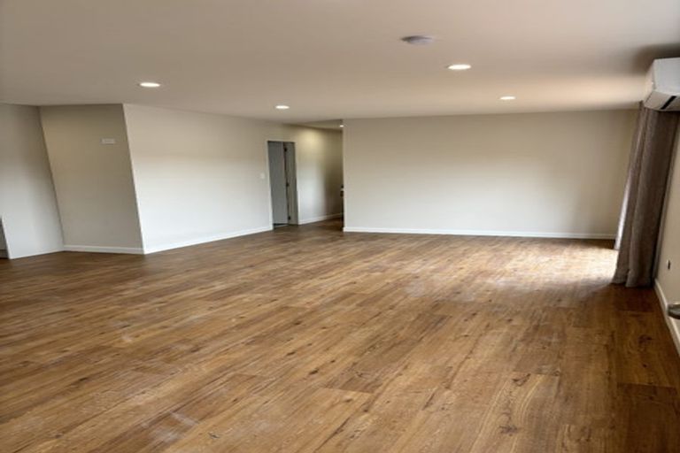 Photo of property in 17c Balmain Road, Birkenhead, Auckland, 0626