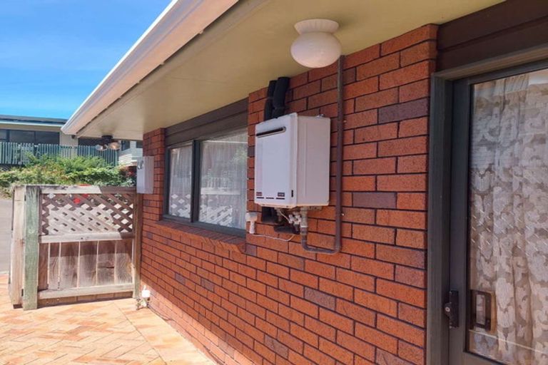 Photo of property in 17a Roy Street, Tawa, Wellington, 5028