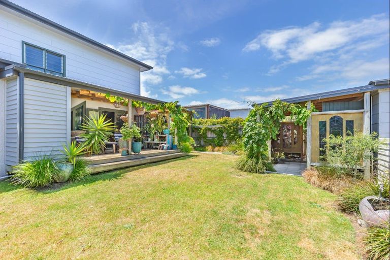 Photo of property in 101 Koputara Road, Himatangi Beach, Foxton, 4891