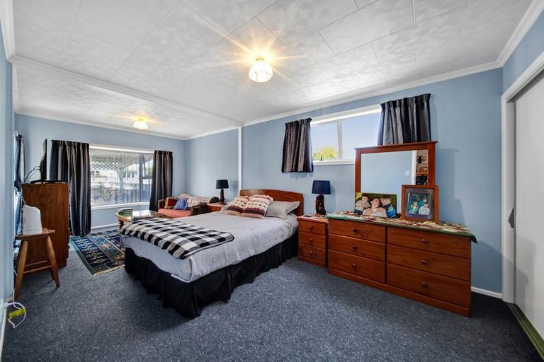 Photo of property in 15 Disraeli Street, Hawera, 4610