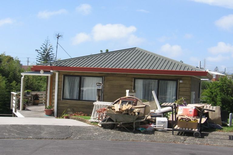 Photo of property in 16 Aronui Terrace, Kelston, Auckland, 0602