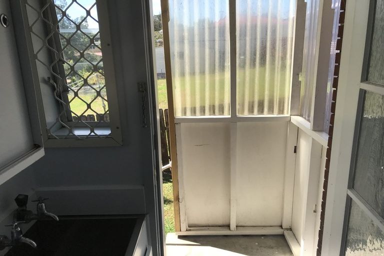 Photo of property in 2/1 Leigh Terrace, Bayview, Auckland, 0629