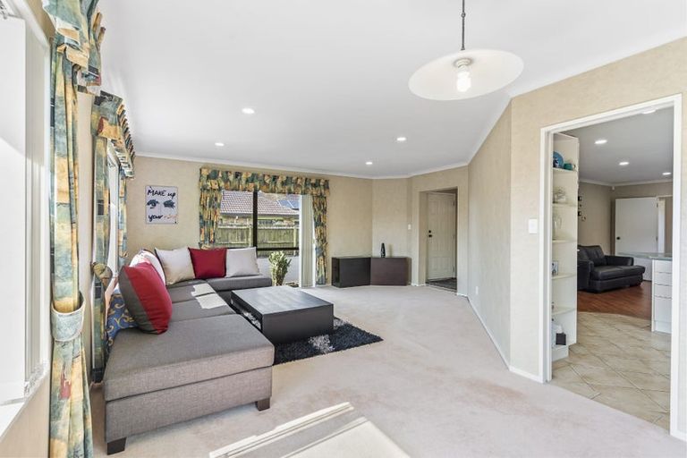 Photo of property in 5 Foxley Place, Burswood, Auckland, 2013