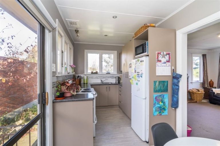 Photo of property in 10 Waldron Crescent, Green Island, Dunedin, 9018