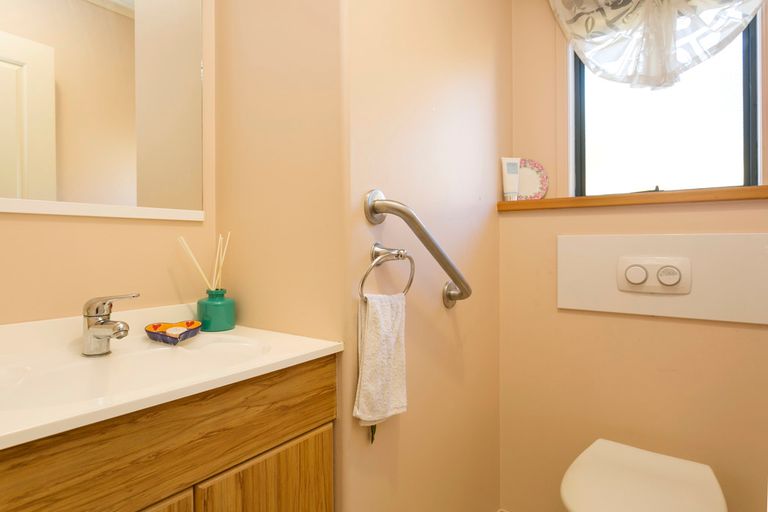 Photo of property in 20 Motutaiko Street, Taupo, 3330