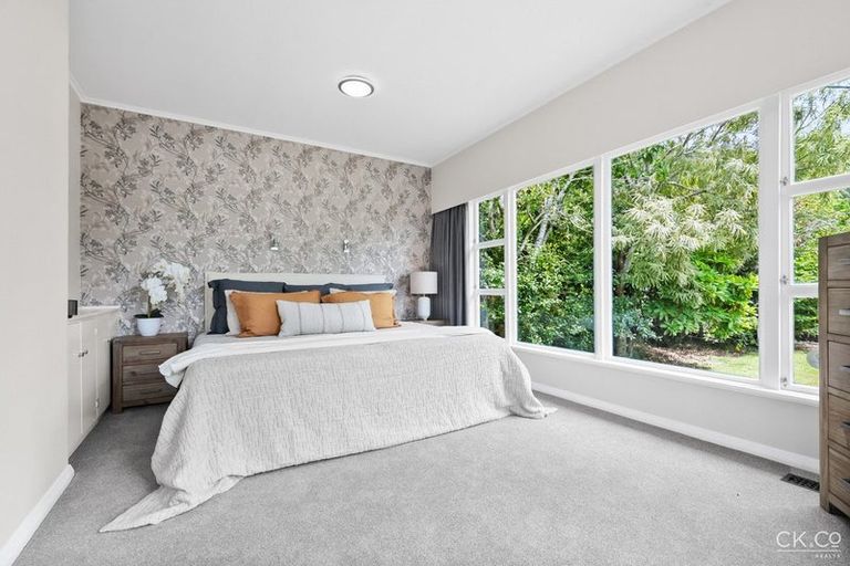 Photo of property in 465 Stokes Valley Road, Stokes Valley, Lower Hutt, 5019