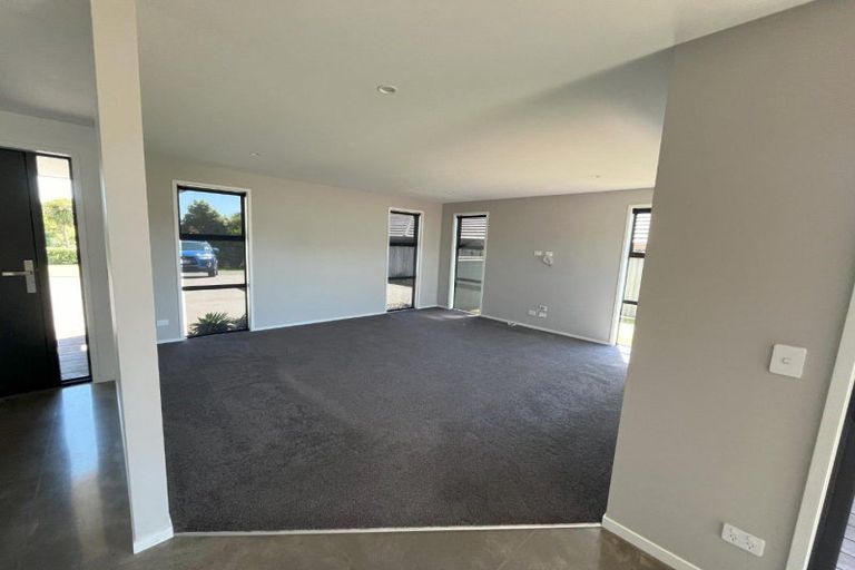 Photo of property in 10 Masters Lane, Waitara, 4320
