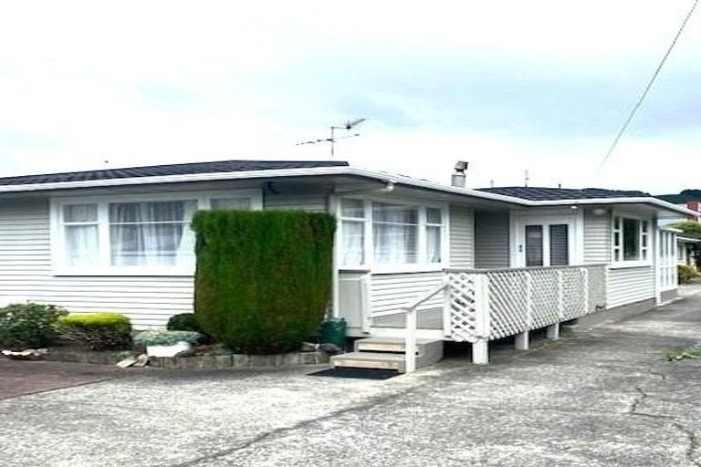 Photo of property in 45a Oxford Street, Tawa, Wellington, 5028