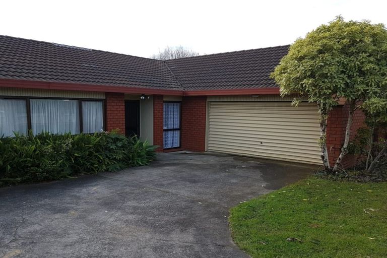 Photo of property in 112 Hutchinsons Road, Bucklands Beach, Auckland, 2014