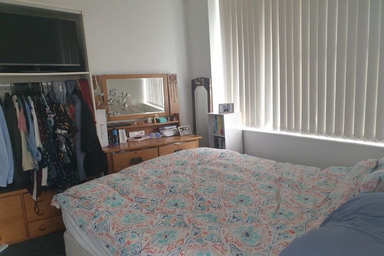 Photo of property in Terrace Tower Apartments, 6e/126 The Terrace, Wellington Central, Wellington, 6011