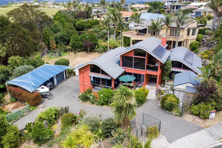 Photo of property in 28 Owen Place, Omokoroa, 3114