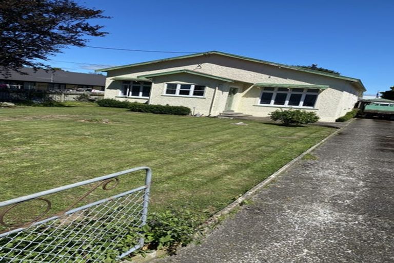 Photo of property in 20 Swinburn Street, Dannevirke, 4930
