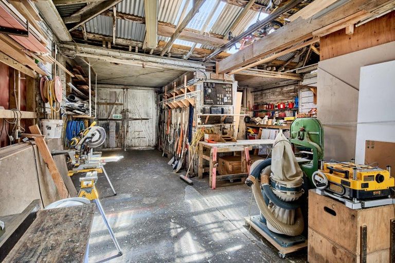 Photo of property in 77 Adelaide Road, Dannevirke, 4978