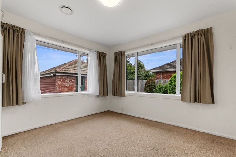 Photo of property in 142 Ilam Road, Ilam, Christchurch, 8041
